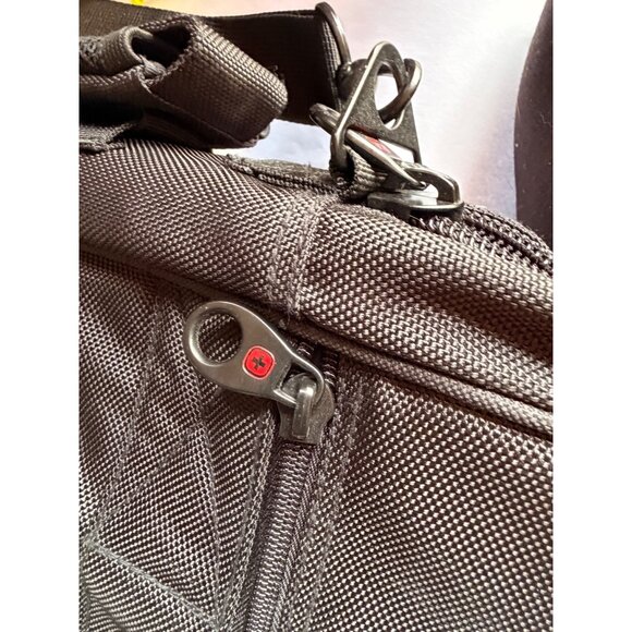 Swissgear Black Nylon Messenger Bag With Adjustable Strap - Picture 10 of 14